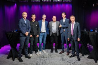 De gauche à droite : Philippe Jansen (Vert'libéraux), Clément Borgeaud (PSVR), Philippe Cina (Les Verts), Claude Crittin (Le Centre), Vincent Pravato (PLR) et Donald Moos (UDCVR).